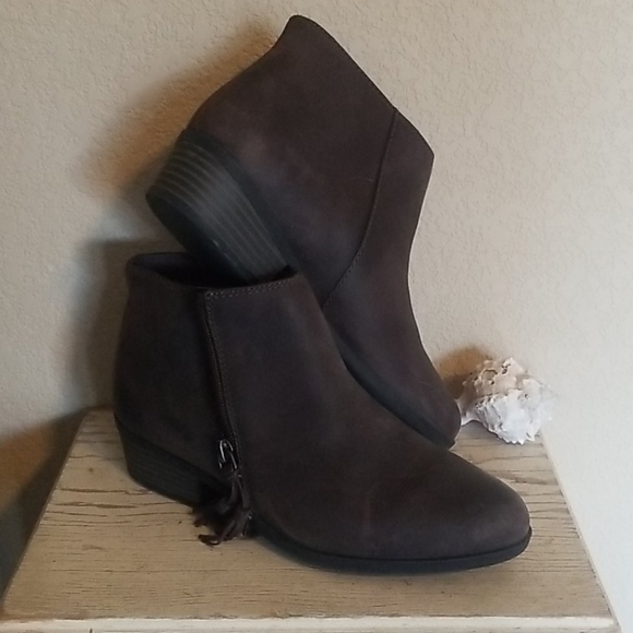 clarks comfort booties